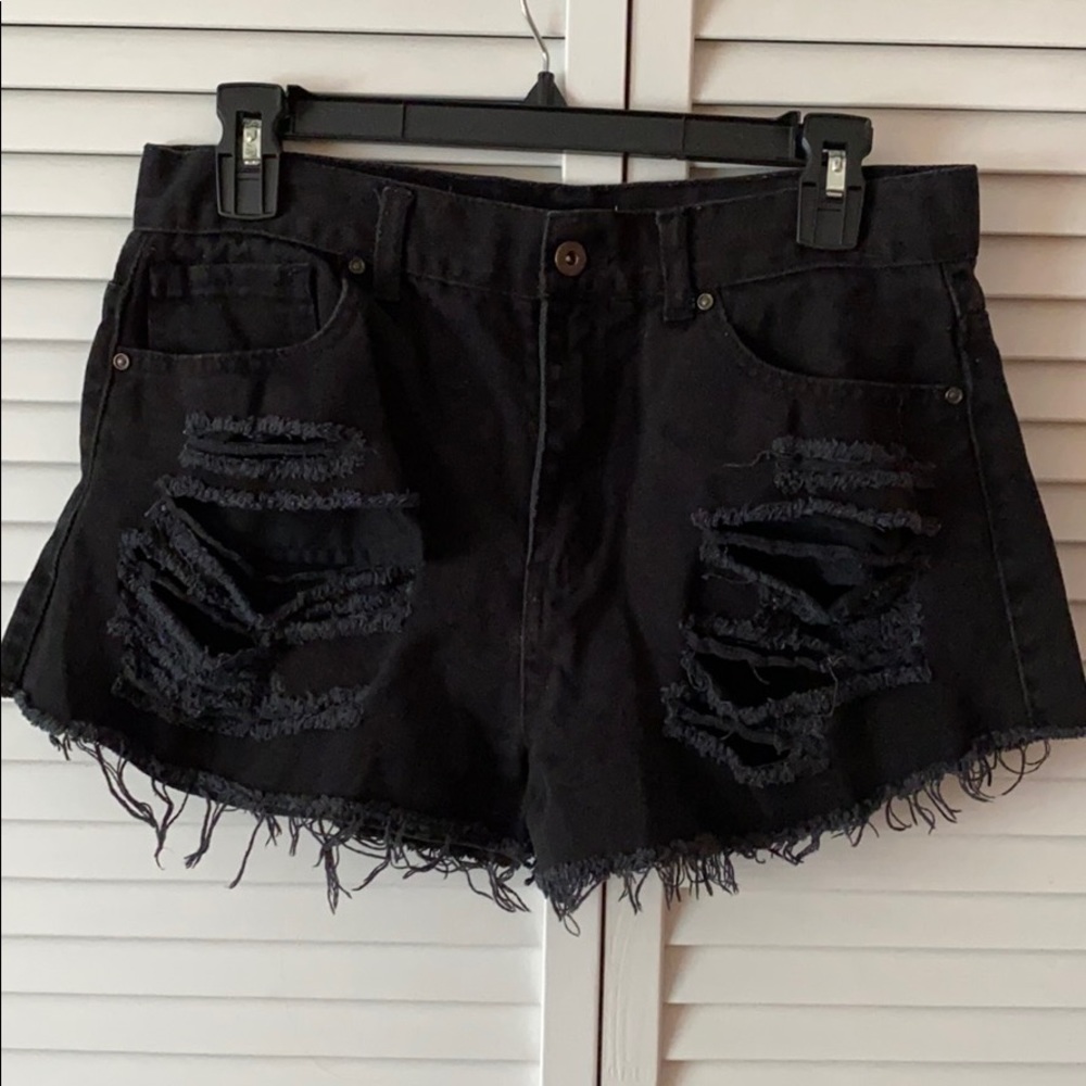 Forever 21 Black Jean Shorts Size 30